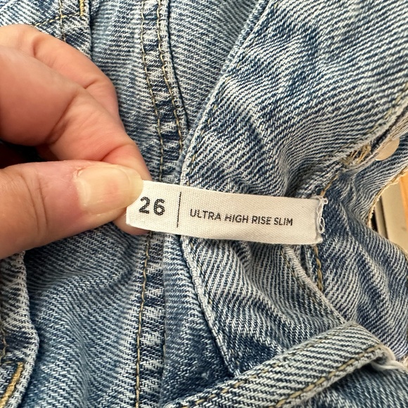 Great Condition PacSun Ultra High Rise Slim Distressed Jean Size 26 - Picture 4 of 4